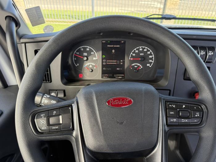 2027 Peterbilt 548-12