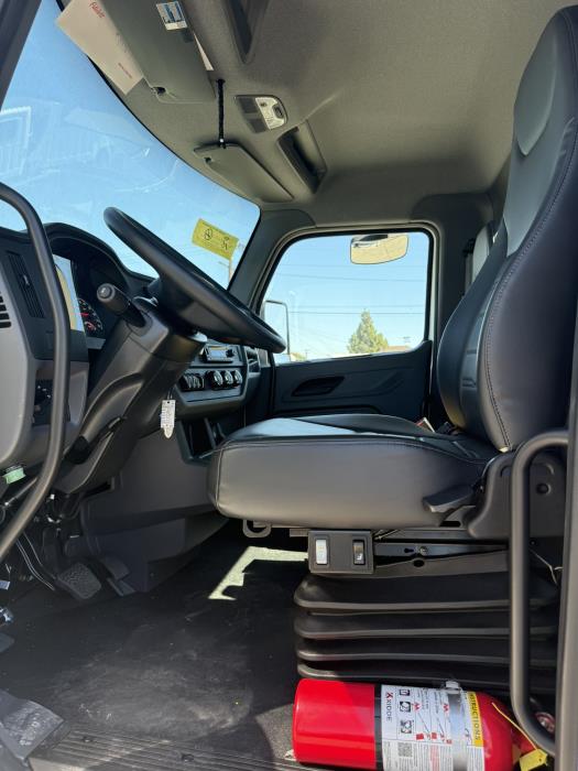 2027 Peterbilt 536-10