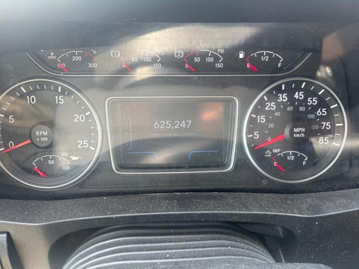 2022 International LT625-2