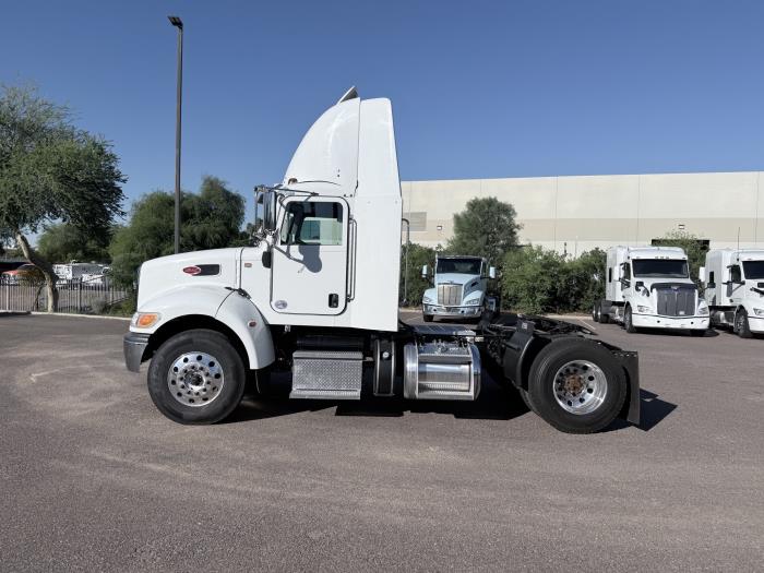 2020 Peterbilt 337-1