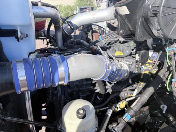 2020 Peterbilt 337-8