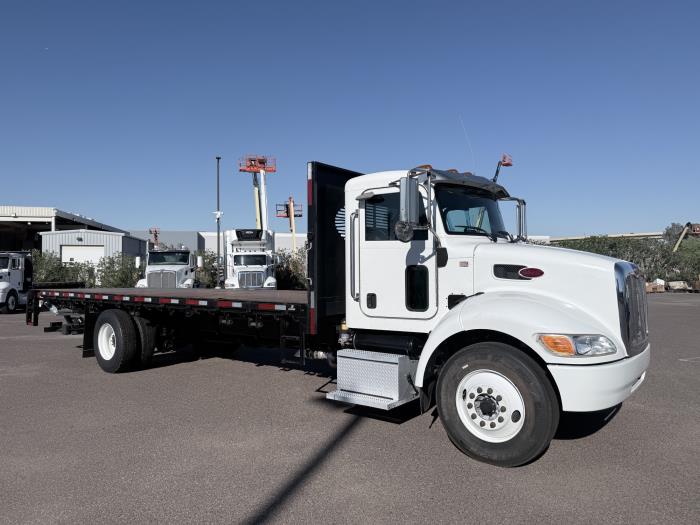 2019 Peterbilt 330-8