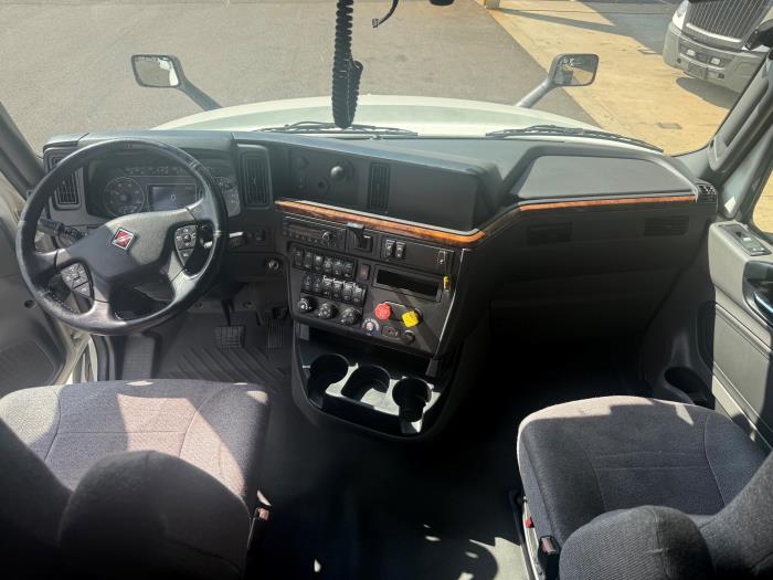 2022 International LT625-3