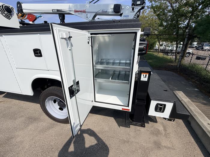 2026 Ford F-550-8