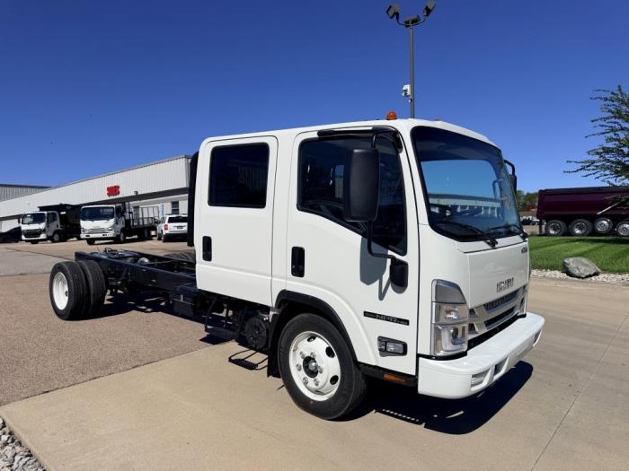 2027 Isuzu NPR-HD-3