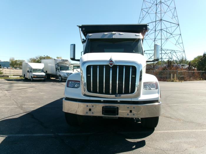2023 International HX620-1