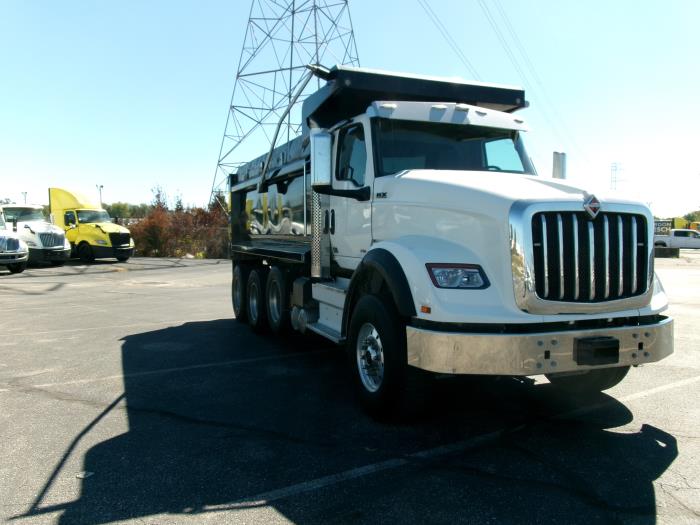 2023 International HX620-2