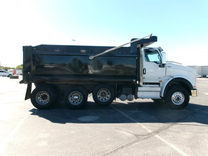 2023 International HX620-5