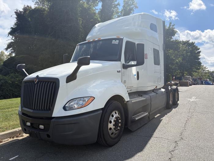 2022 International LT625-0