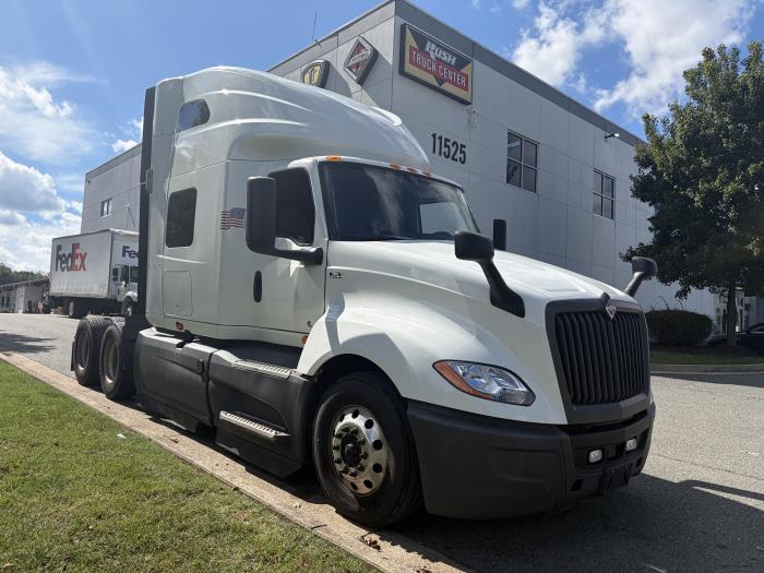 2022 International LT625-2