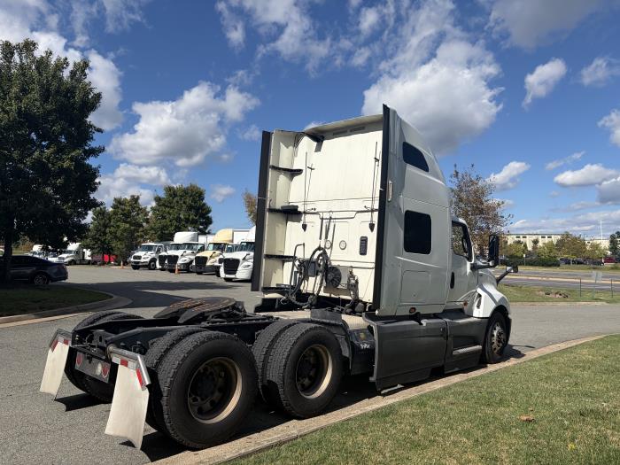 2022 International LT625-4