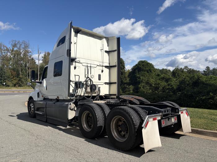 2022 International LT625-6