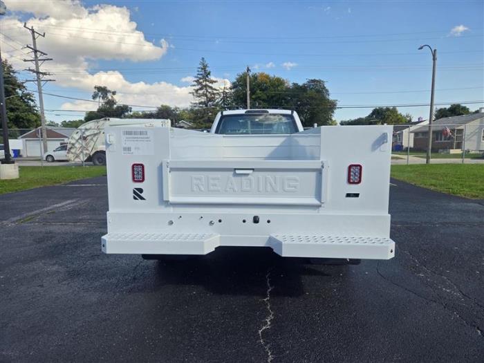 2026 Ford F-550-7