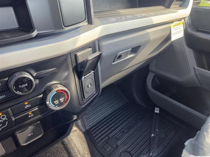 2026 Ford F-550-15