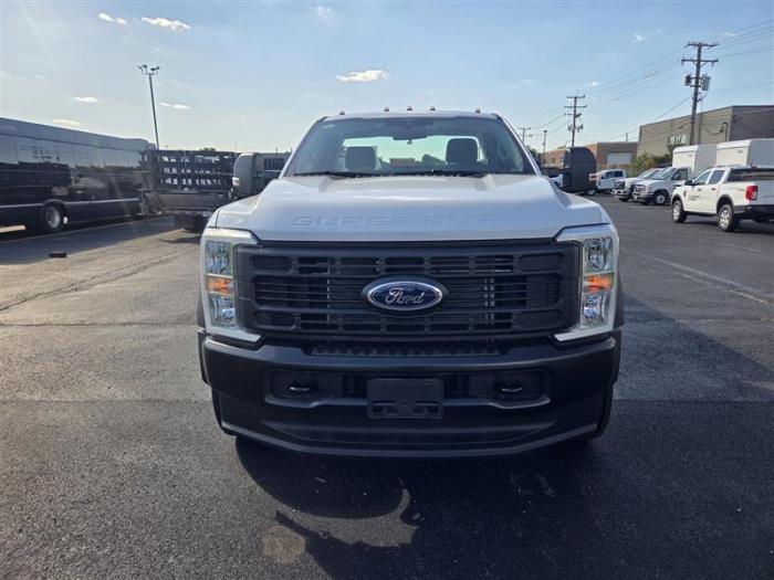 2026 Ford F-550-3