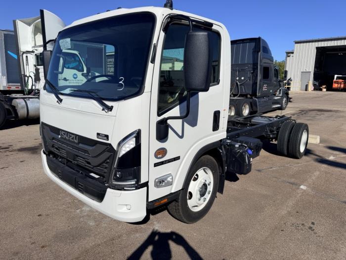 2026 Isuzu NPR-XD-2
