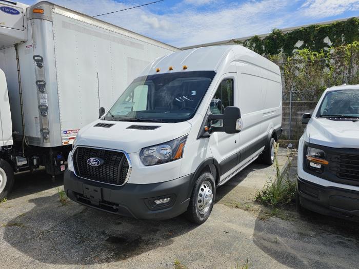 2027 Ford Transit 350 HD-1