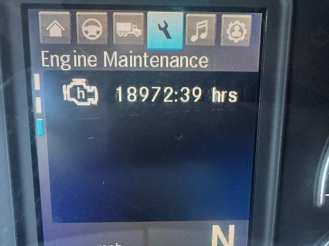 2021 Freightliner Cascadia-2