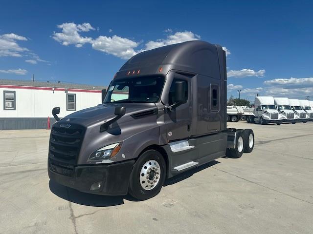 2021 Freightliner Cascadia-0