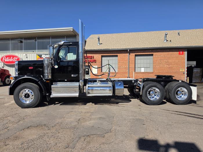 2027 Peterbilt 589-1