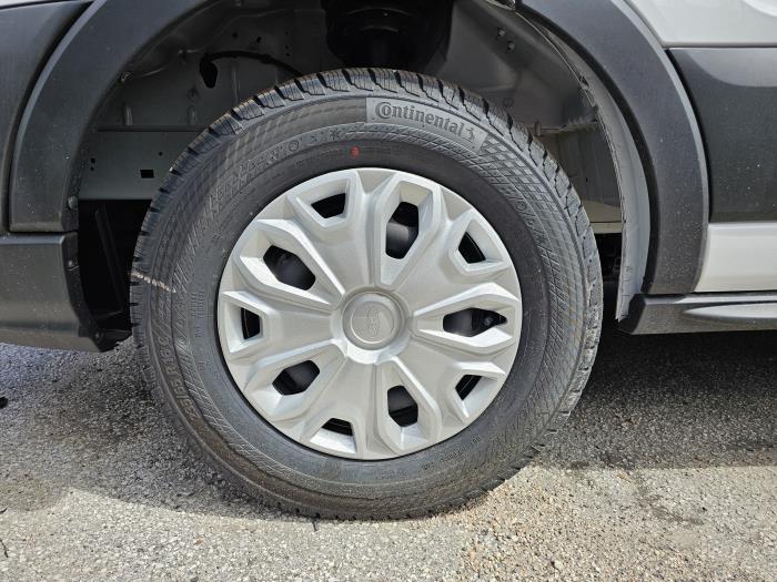 2026 Ford Transit-350-9