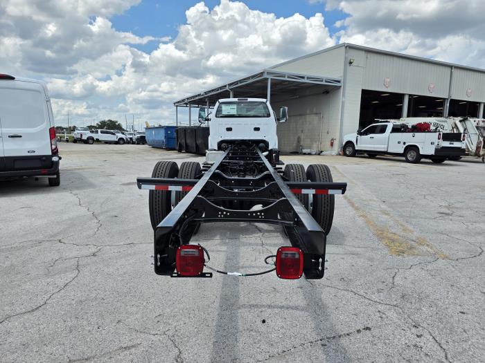 2027 Ford F-750-6