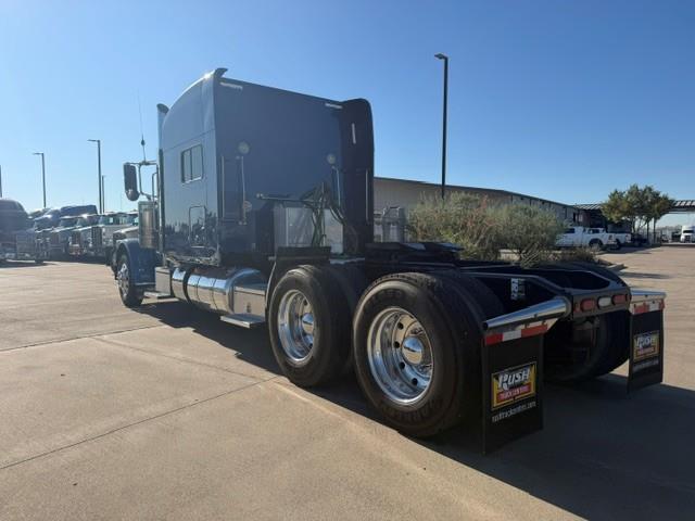 2023 Peterbilt 389-4