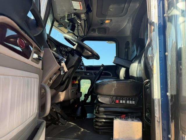 2023 Peterbilt 389-34
