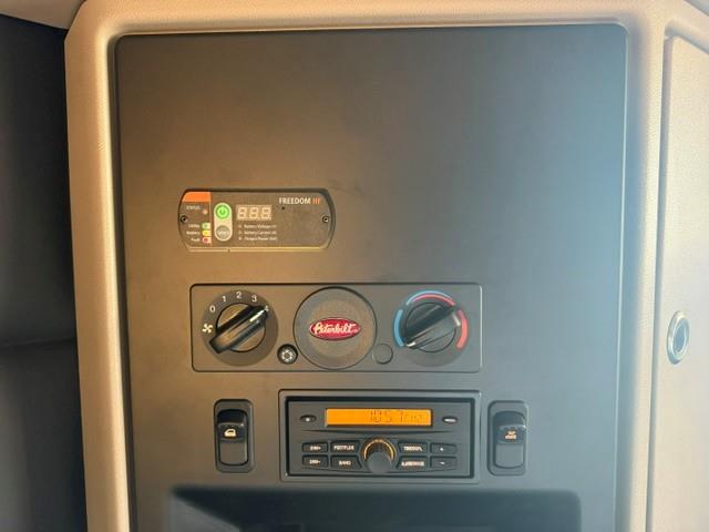 2027 Peterbilt 589-42