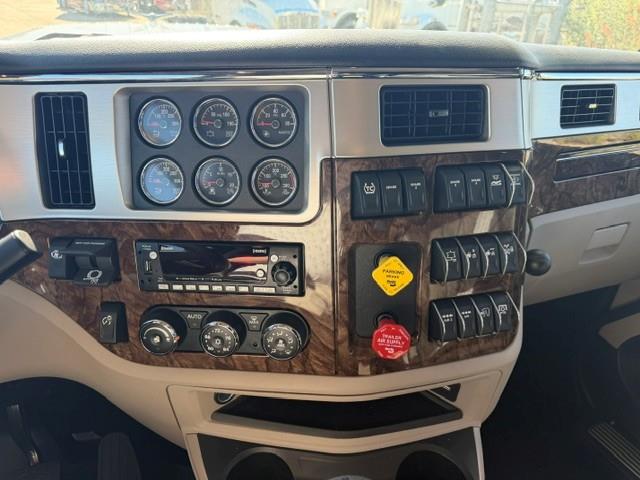2027 Peterbilt 589-54
