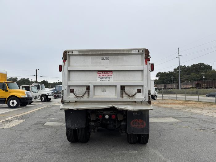 2013 Mack GU713-2