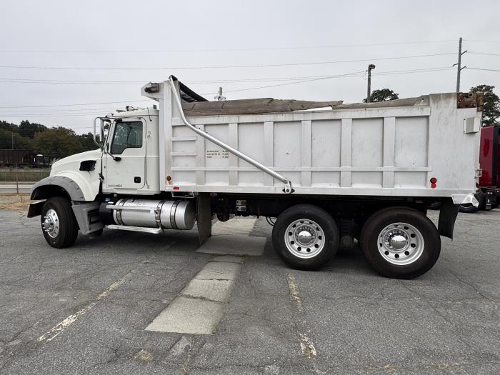 2013 Mack GU713-4