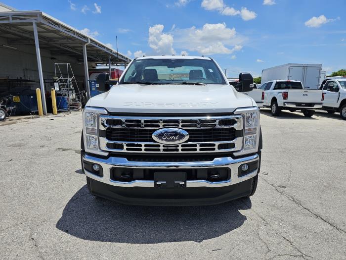 2026 Ford F-550-2