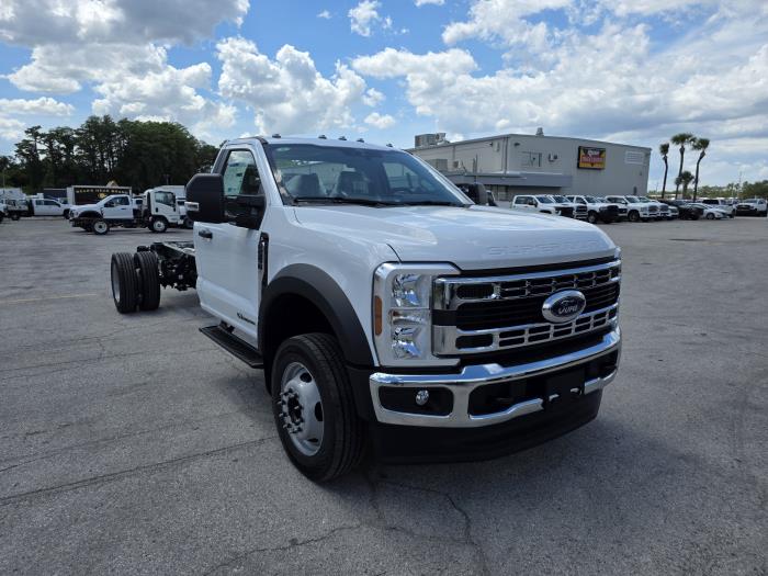 2026 Ford F-550-3