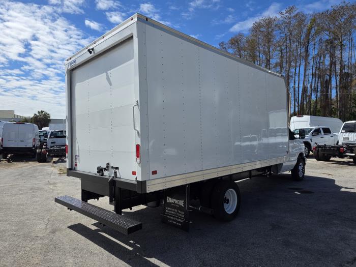 2027 Ford E-450-5