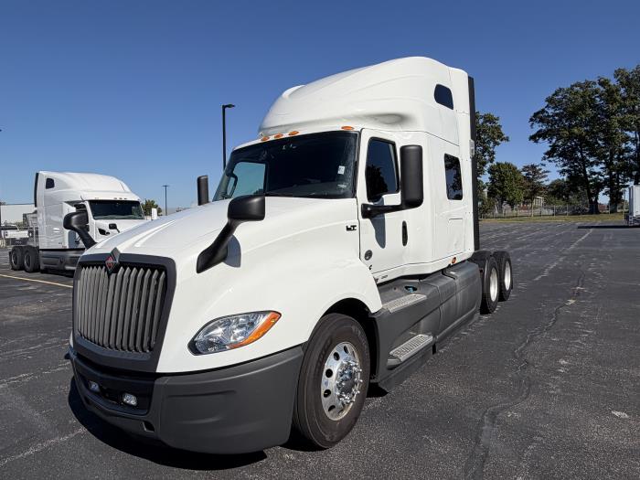 2022 International LT625-0