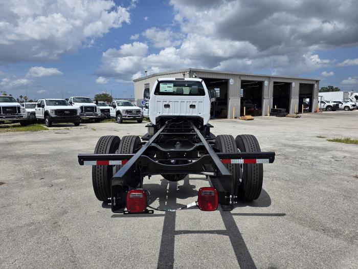 2027 Ford F-750-6