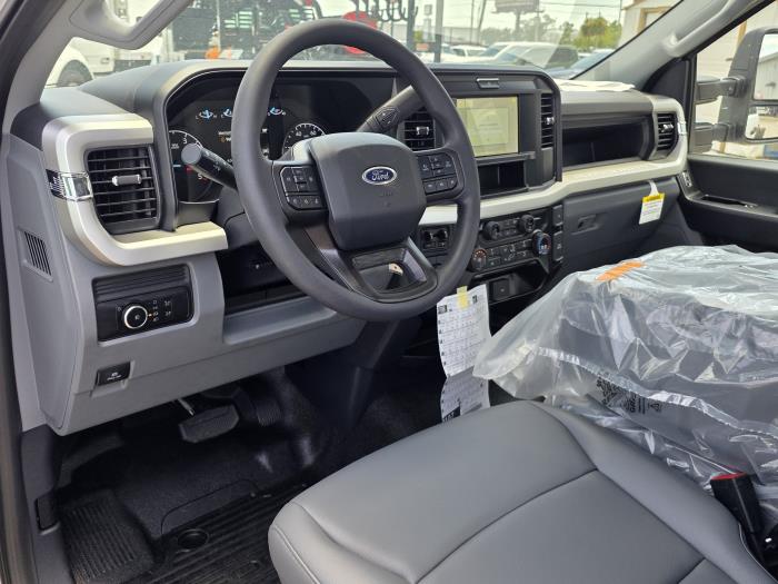 2026 Ford F-600-12
