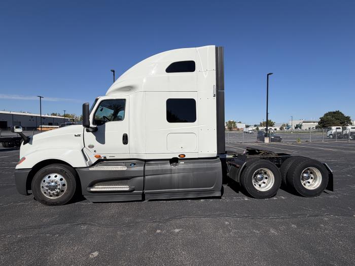 2022 International LT625-9