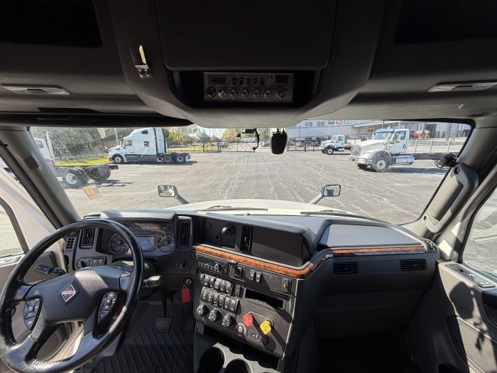 2022 International LT625-11