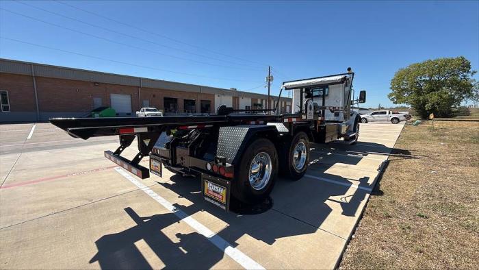 2027 Peterbilt 548-26