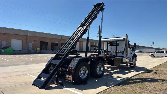 2027 Peterbilt 548-39