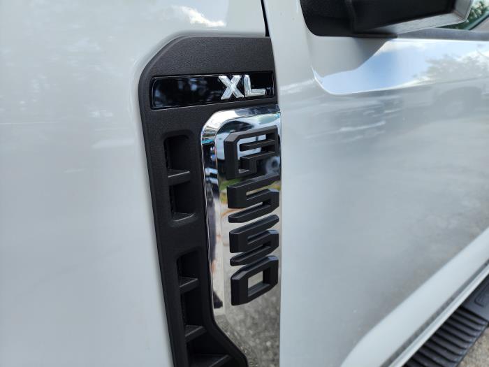 2026 Ford F-550-9