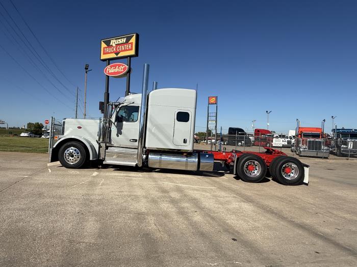 2027 Peterbilt 589-7