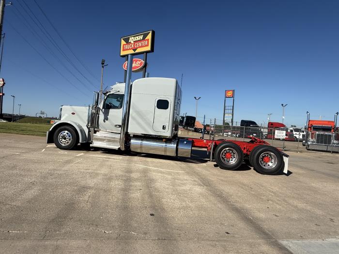 2027 Peterbilt 589-8