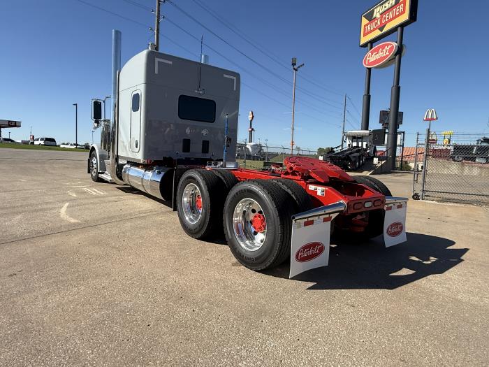 2027 Peterbilt 589-12