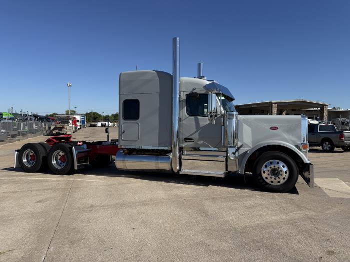 2027 Peterbilt 589-15