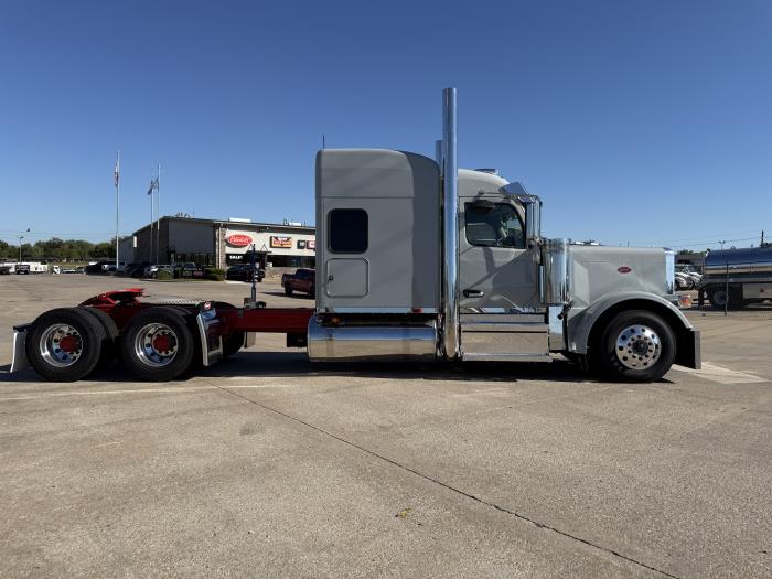 2027 Peterbilt 589-16
