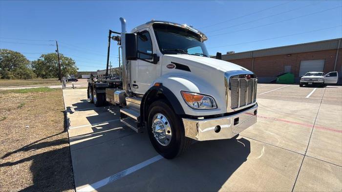 2027 Peterbilt 548-1