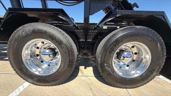 2027 Peterbilt 548-27